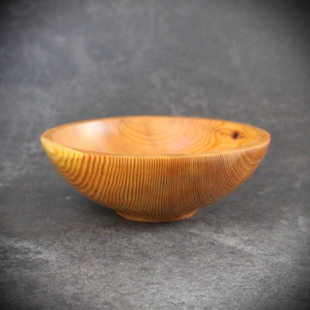 Bol en pin sylvestre par L’Essence des Bois.