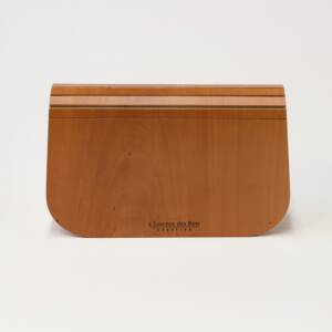 Minaudière en poirier naturel, création artisanale signée L’Essence des Bois — design épuré, matériaux nobles et fabrication française.